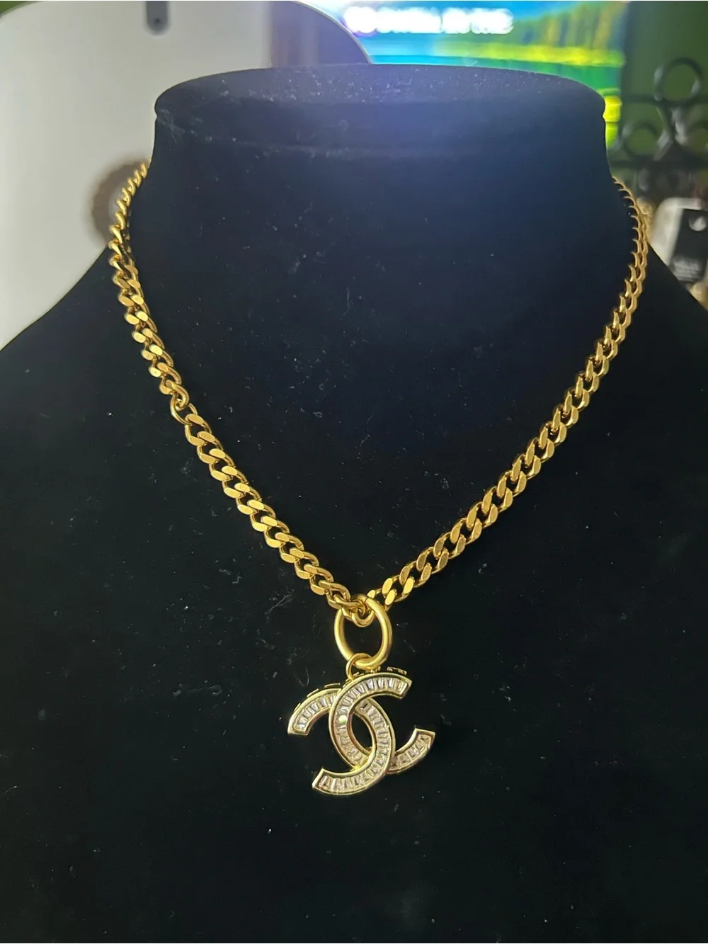 Gold-Tone Chunky Chain Necklace with CC Pendant